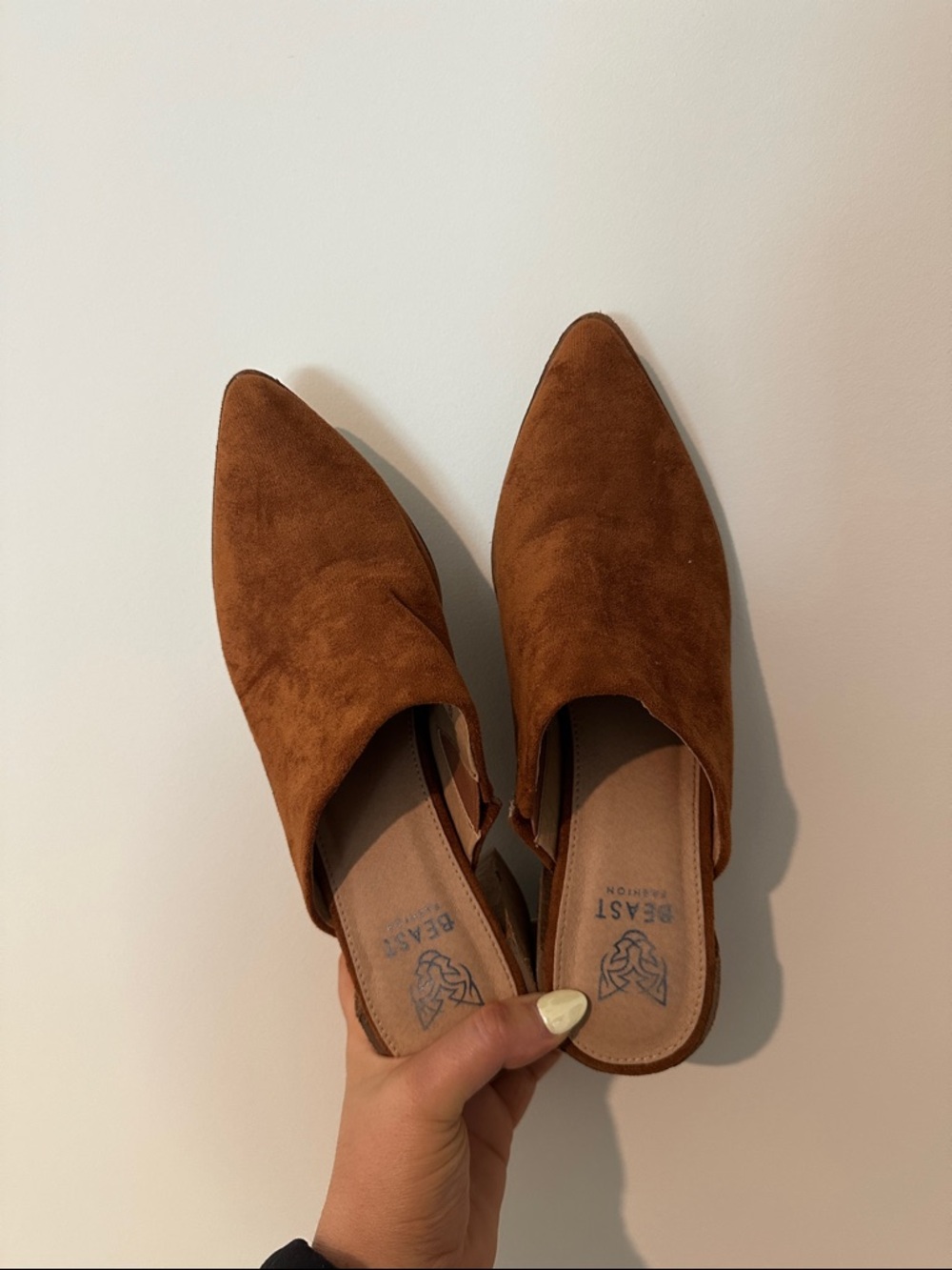 BEAST FASHION Chestnut Pointed-Toe Slip-On Mules